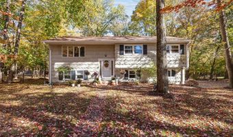 19 Apple Blossom Ct, Airmont, NY 10952