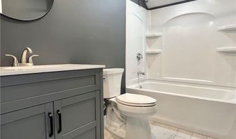 190 E Main Rd 3, Middletown, RI 02842