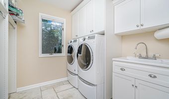 34 Southside Ave, Atlantic Highlands, NJ 07716