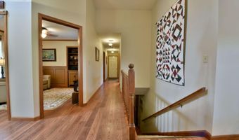 625 McKay Rd, Amsterdam, NY 12010