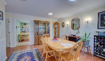 123 Pine Glen Dr, East Greenwich, RI 02818