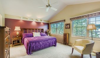 1967 N Woodland Ln, Arlington Heights, IL 60004