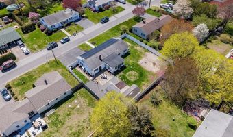 31 Darling St, Acushnet, MA 02743