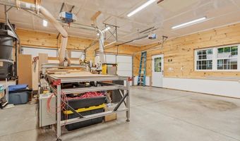 67 Quaker Ln, Bolton, MA 01740