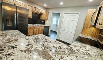 861 Oak Crst, Baxter Springs, KS 66713