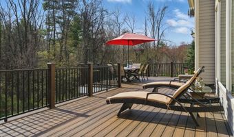 7 Champagne Ter, Bedford, NH 03110