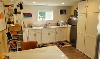 335 S Albany Rd, Albany, VT 05820