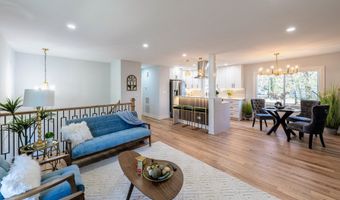 719 Webster St, Algonquin, IL 60102