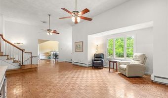 80 Woodbridge Dr, East Greenwich, RI 02818