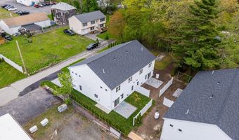 14 Hayes St 1, Acushnet, MA 02743