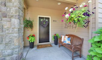 951 S St, Springfield, OR 97477