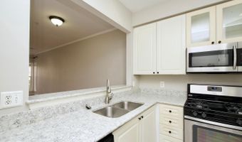 2324 HENSHAW Pl 3, Alexandria, VA 22311