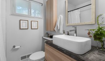 3177 Sunnywood Dr, Ann Arbor, MI 48103