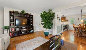 135 Liberty St 135, Clinton, CT 06413