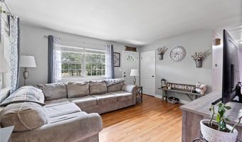 341 Abbyshire Rd, Akron, OH 44319