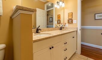 21030 Skyward Dr, Abingdon, VA 24211