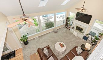 225 Linwood Ln, Aurora, OH 44202