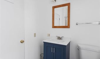 53 Warner St, Newport, RI 02840