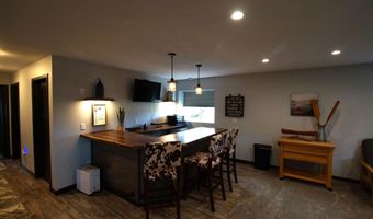 1127 NE 32nd Ave, Aberdeen, SD 57401