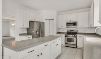 1015 Timber Lake Dr, Antioch, IL 60002