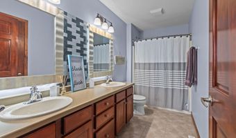 4027 E GLORY Ln, Appleton, WI 54913