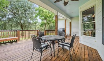30 Dolphin Point Dr, Beaufort, SC 29907