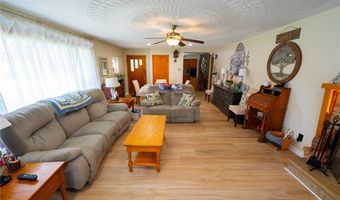 453 Hillcrest Dr, Ashland, OH 44805