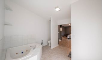 125 Cheri Ln, Antioch, IL 60002
