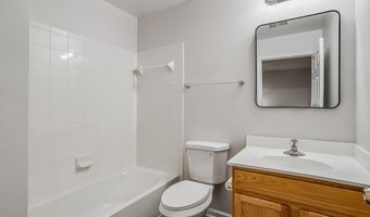 41758 CYNTHIA Ter, Aldie, VA 20105