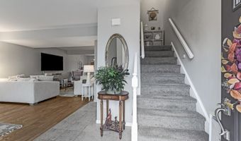 393 Mohegan Cir 393, Andover, NJ 07848