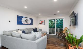 816 Wedgewood Cir, Belford, NJ 07718