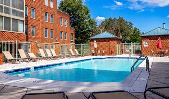 1050 N TAYLOR St 1-203, Arlington, VA 22201
