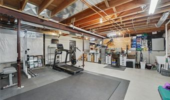 6600 Dye Rd, Akron, NY 14001