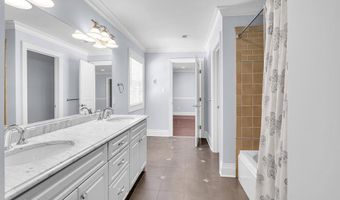 41 Marlpit Pl, Middletown, NJ 07748
