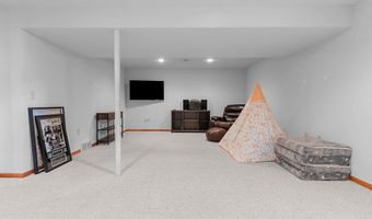 N9634 CHADBURY Lane, Appleton, WI 54915