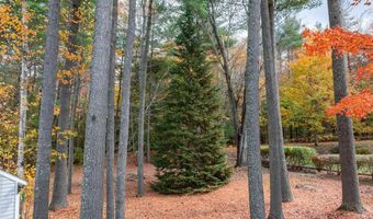 42 Yankee Ave, Bangor, ME 04401