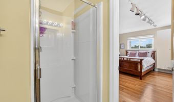 405 Timber Ln 405, Canton, CT 06019