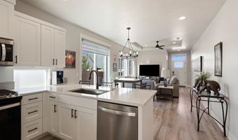 3859 NE Oakside Lp, Bend, OR 97701