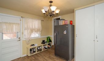 912 S 6th St, Artesia, NM 88210