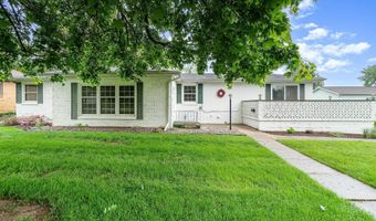 1027 W Superior St, Alma, MI 48801