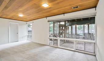 4024 IVA Ln, Annandale, VA 22003