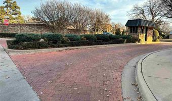12 CHATEAU Ct, Wichita Falls, TX 76302