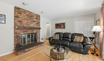 28 Wintergreen Hill Rd, Danbury, CT 06811