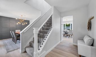 339 Oakleigh Woods Dr, Ballwin, MO 63011