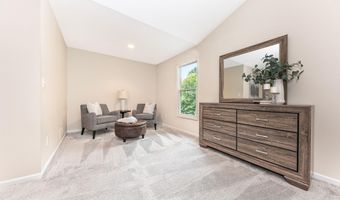 5521 Lohr Lake Dr, Ann Arbor, MI 48108