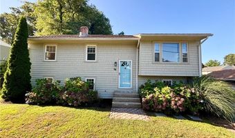 94 Conanicus Rd, Narragansett, RI 02882