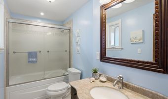 8011 Hollow Corners Rd, Almont, MI 48003
