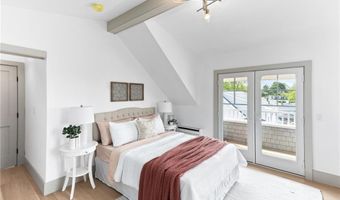 35 Coggeshall Ave, Newport, RI 02840