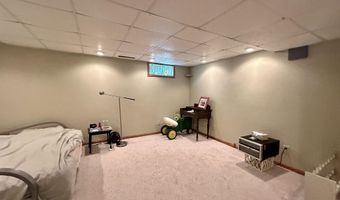 203 Emerald Meadows Dr, Arnolds Park, IA 51331