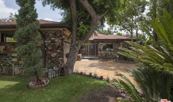 2206 S Canfield Ave, Los Angeles, CA 90034